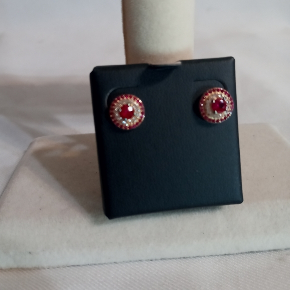 Earrings - Picture 1 of 1